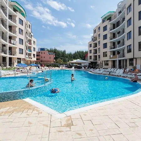 ❤ Quite Studio With Kitchen & Balcony Wifi ❤ov❤ Apartment *