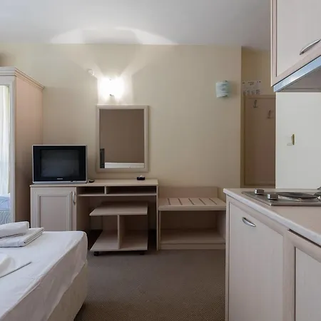 ❤ Quite Studio With Kitchen & Balcony Wifi ❤ov❤ Sunny Beach